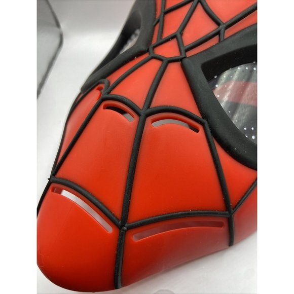 Hasbro Marvel Spiderman Mask 2018 Adjustable Strap Hard  Plastic  Breathe Holes - Picture 5 of 11
